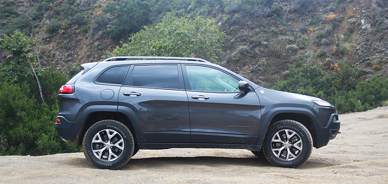 Illustration for article titled Jeep Owners Finally Figured Out How To Lift The New Cherokee